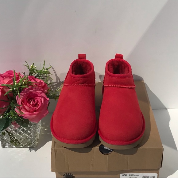 UGG Classic Ultra Mini - Picture 3 of 11
